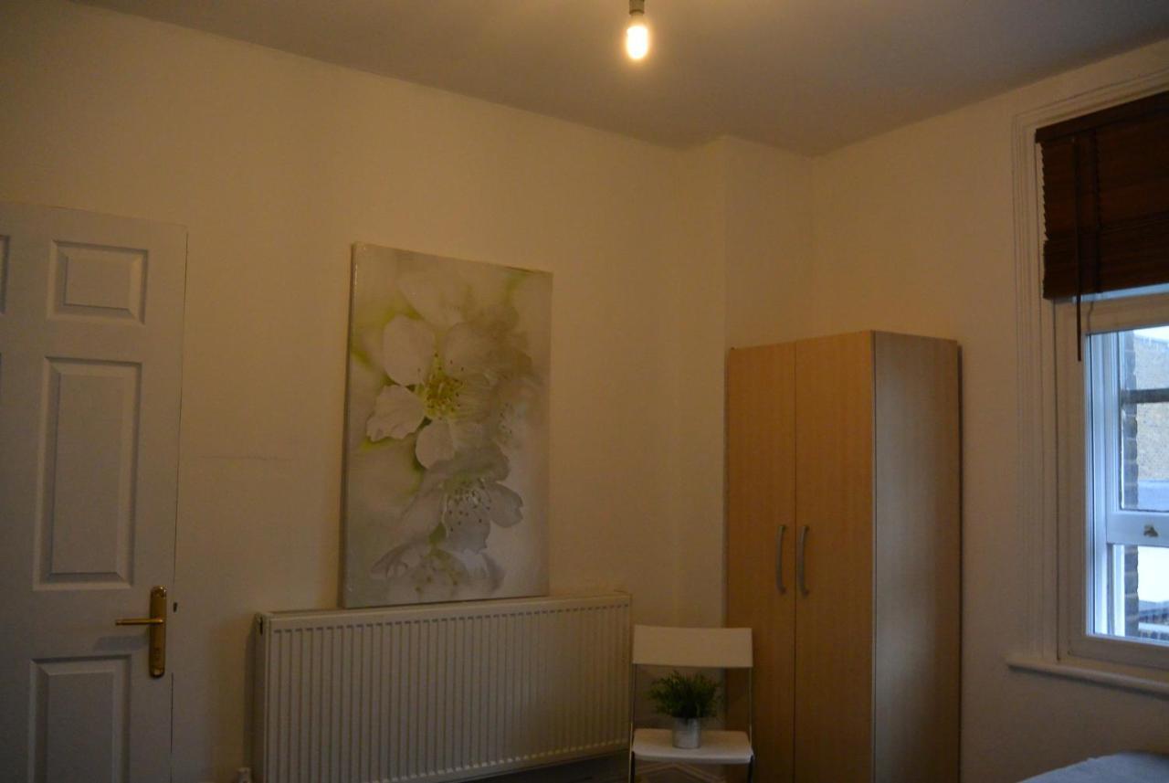 ブリック レーン アパートメント ロンドン 部屋 写真